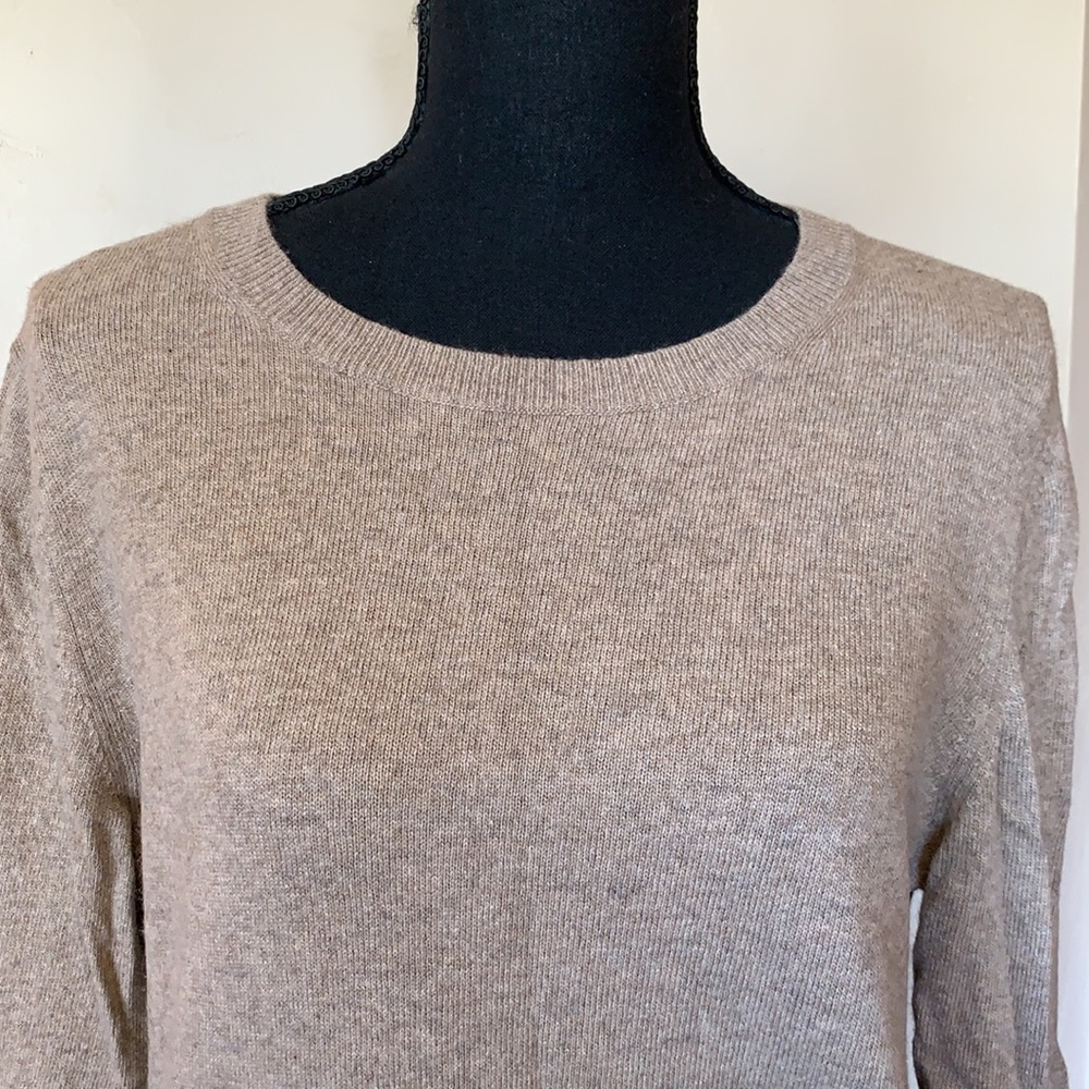 - Banana Republic Filpucci Sweater Sz L